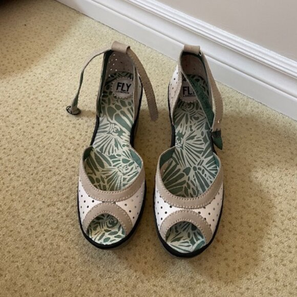 Fly London Wedge Sandal, Size 10 - Picture 10 of 10